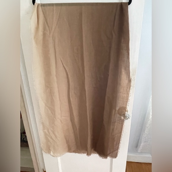 Vera Bradley Brown Ombre Scarf Lightweight Wool - Picture 2 of 4